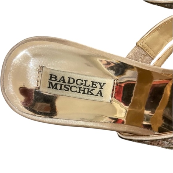 Badgley Mischka Zena Crystal Embellished Mid Heel Sandals Size 9.5 - Picture 3 of 4